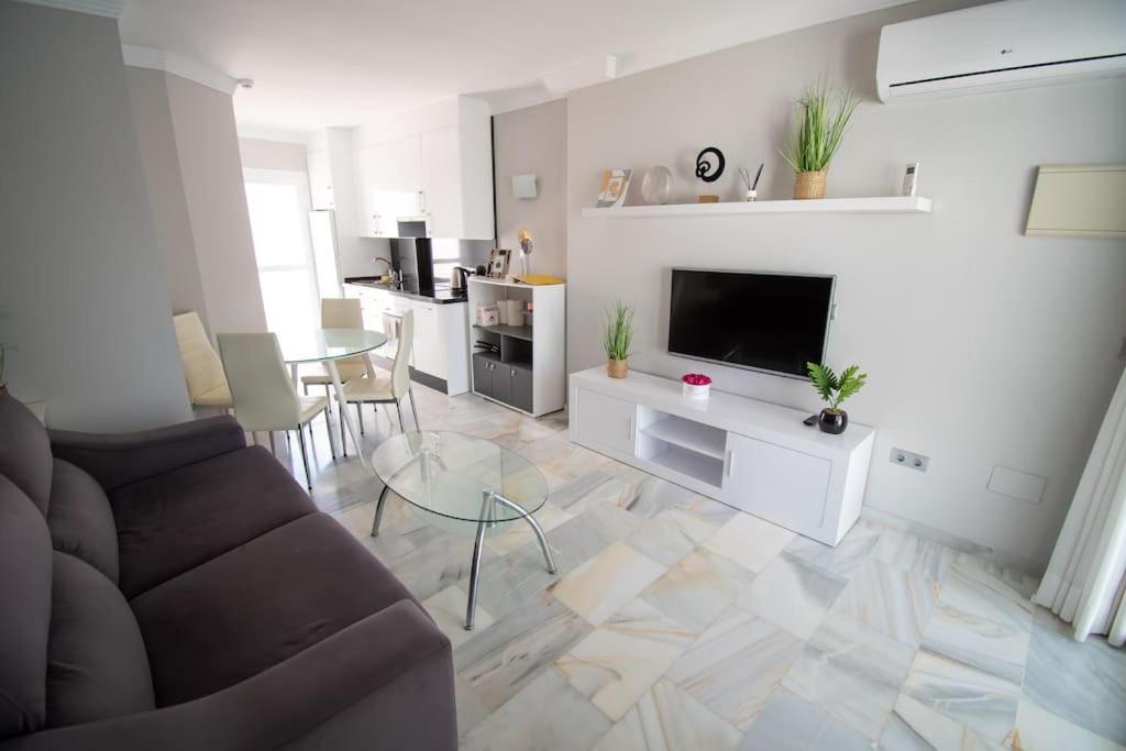 Casadelsol-marbella-slonce,piasek,szmaragdowa Woda